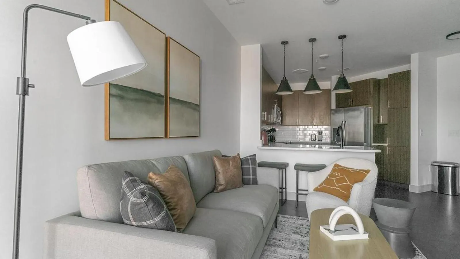 Landing Modern Apartment With Amazing Amenities Ричмонд