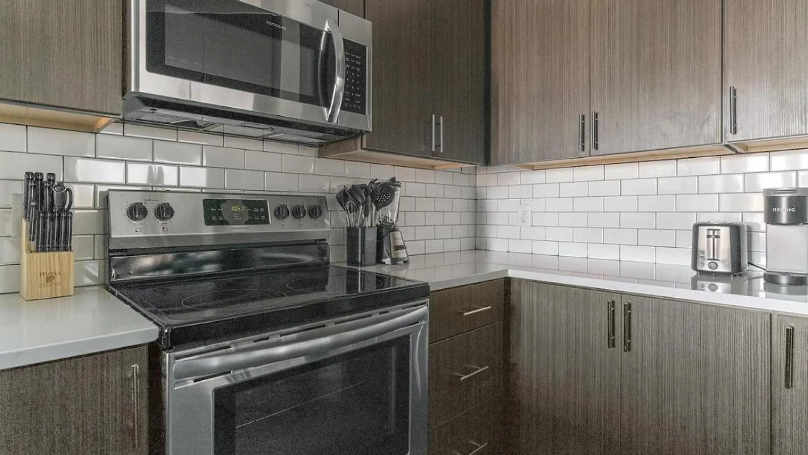 Landing Modern Apartment With Amazing Amenities Ричмонд США